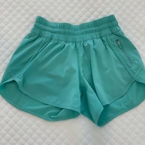 Lululemon tracker short